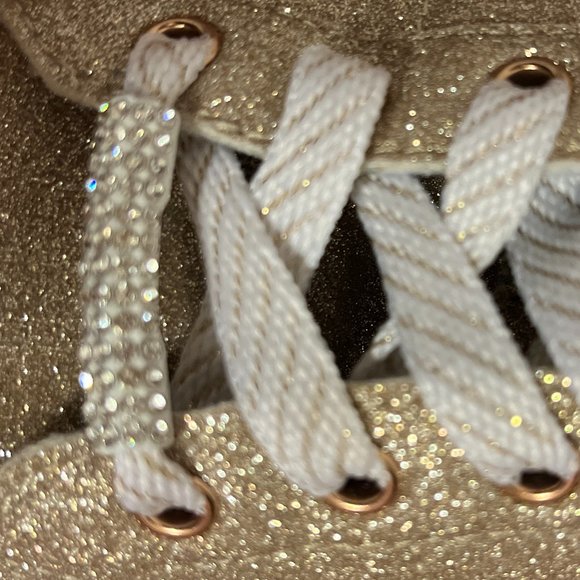 Adorable sparkly gold Skechers , hardly worn - Picture 6 of 14